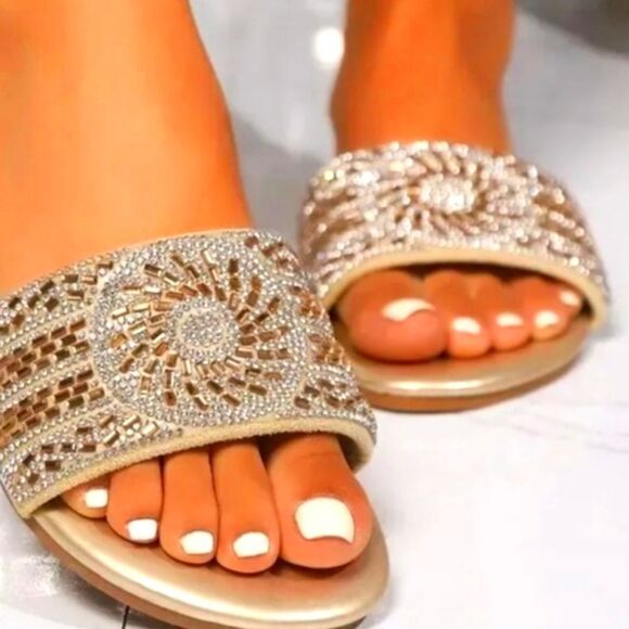 BRAND NEW THALIA SODI RHINESTONE EMBELLISHEDE WOMEN'S SLIDER G1 - Picture 1 of 16